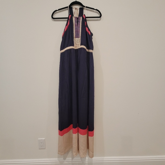 Dresses & Skirts - Chic Navy and Coral Maxi Dress